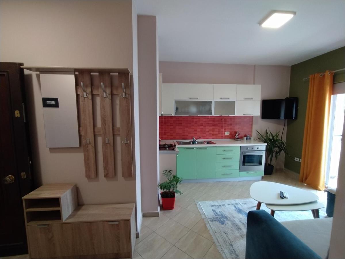 Lungomare Beach Apartments Vlorë Екстериор снимка